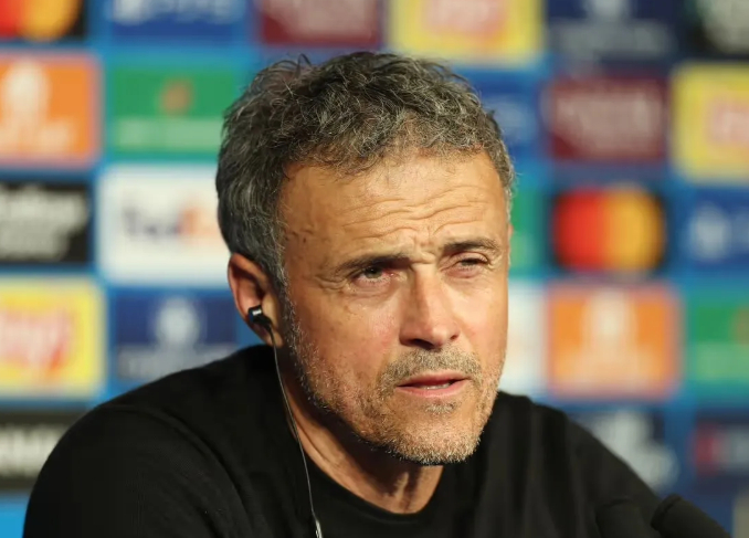 乐意电竞APP下载-刚拿欧冠却拒绝续约！全欧前三主帅翻脸，心系巴萨，曼联欲截胡|恩里克|巴塞罗那|巴黎|路易斯-恩里克|巴黎圣日耳曼_新浪体育_新浪新闻