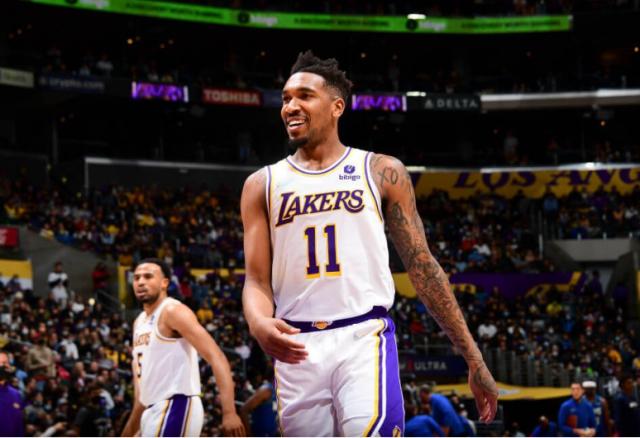 乐鱼电竞官方网-第四节4中4独得11分 蒙克状态大热激活湖人进攻